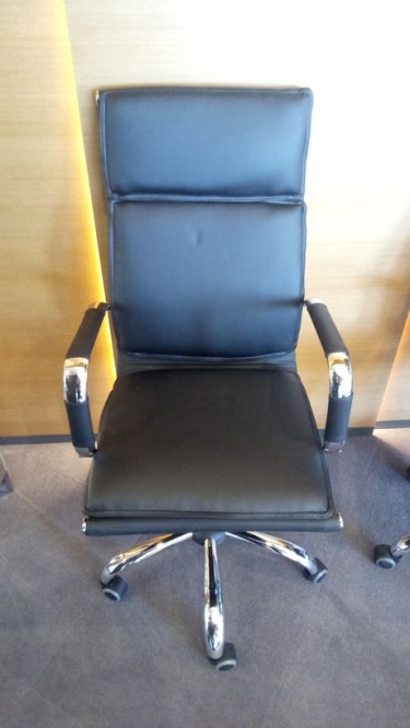 Кресло руководителя Рива Riva 6003-1 Черный