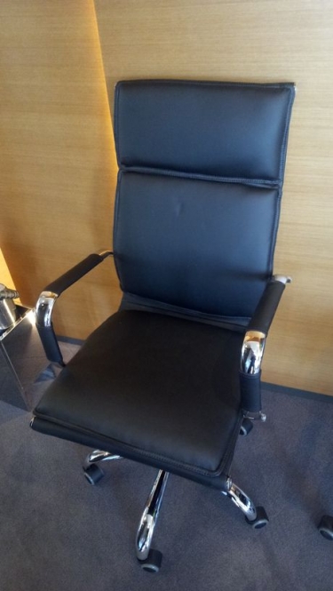 Кресло руководителя Рива Riva 6003-1 Черный